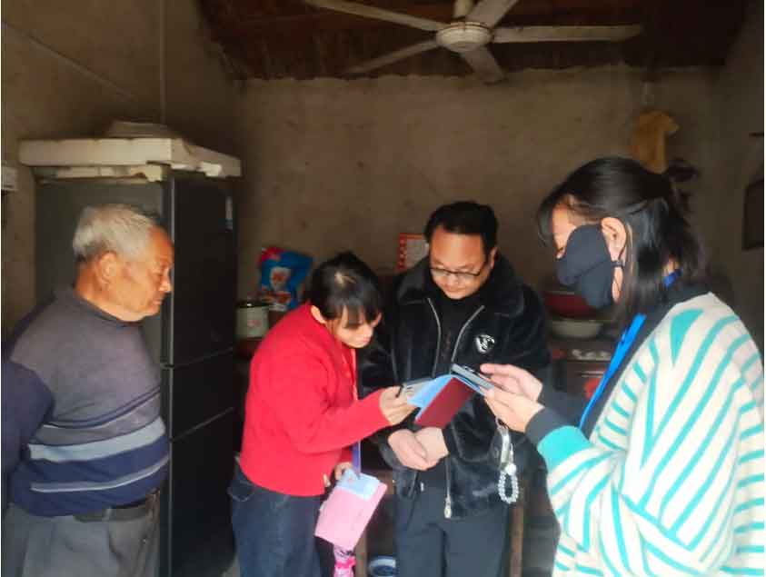 颍上县杨湖镇人口抽样调查首日开局稳 精准摸排夯实决策根基(图1) 颍上县杨湖镇人口抽样调查首日开局稳 精准摸排夯实决策根基(图1)